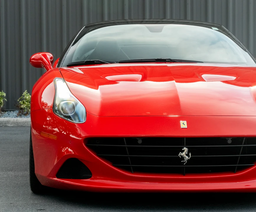 2017 Ferrari California T - Image 10 of 31