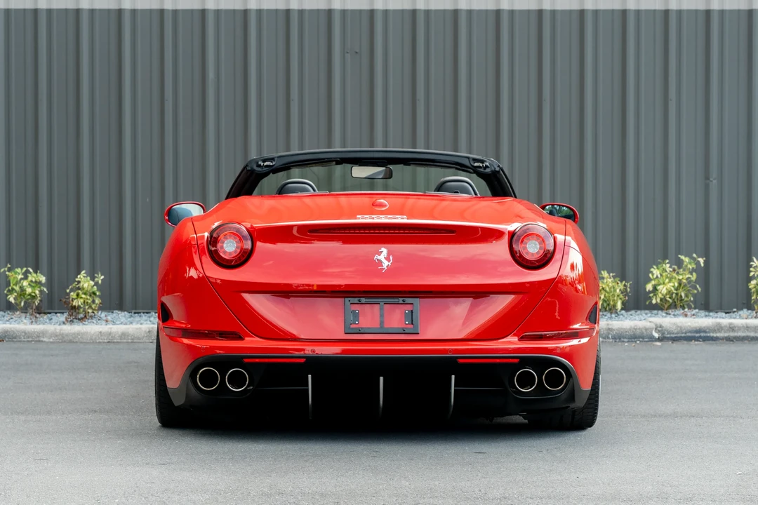 2017 Ferrari California T - Image 6 of 31