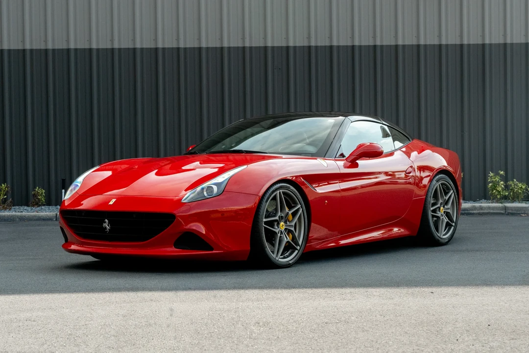 2017 Ferrari California T - Image 3 of 31