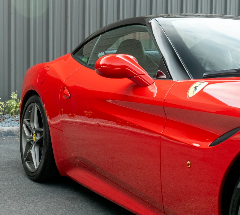 2017 Ferrari California T - Image 21 of 31