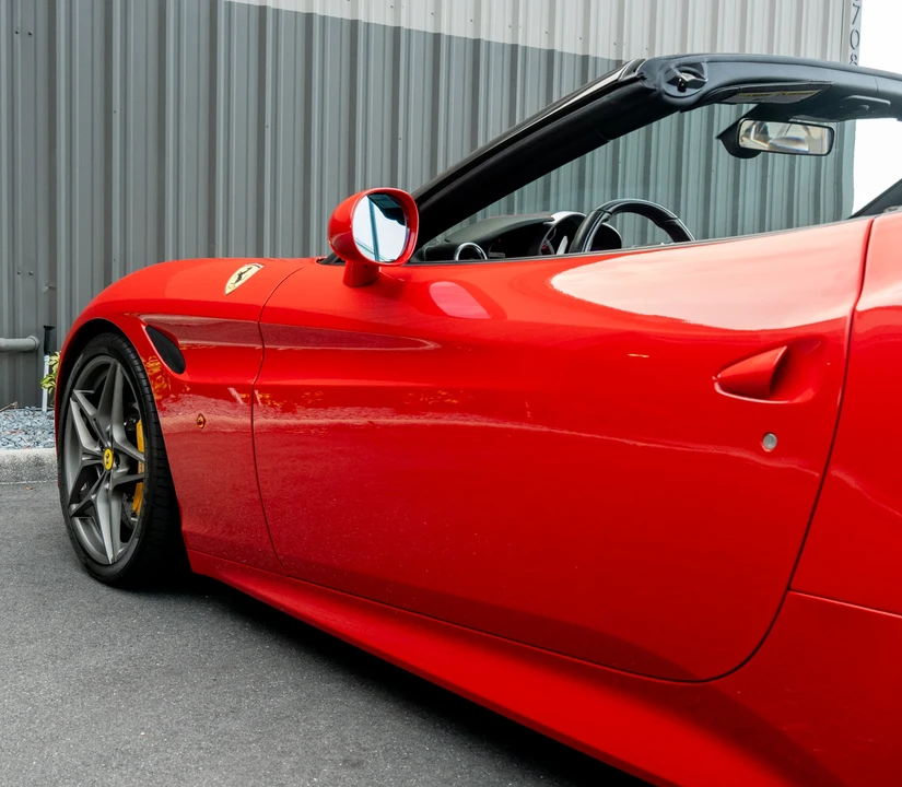 2017 Ferrari California T - Image 17 of 31