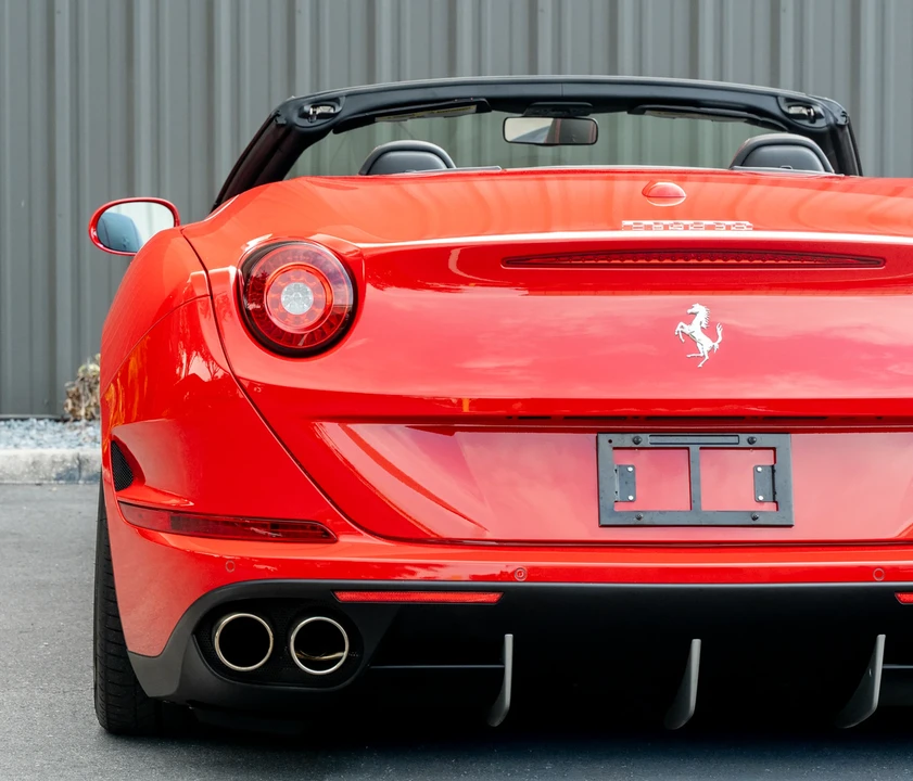 2017 Ferrari California T - Image 23 of 31