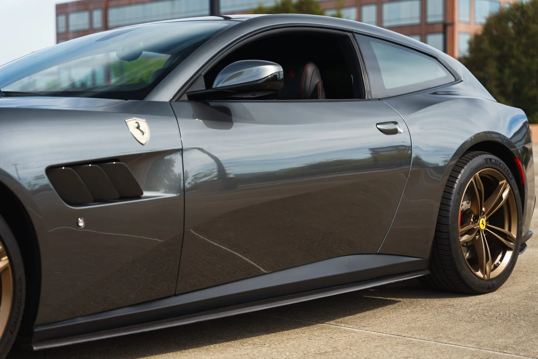 2017 Ferrari GTC4Lusso - Image 30 of 31