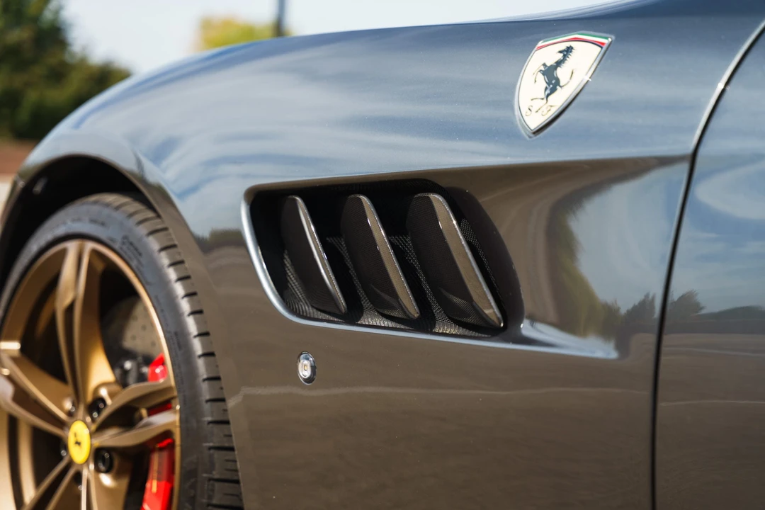 2017 Ferrari GTC4Lusso - Image 27 of 31