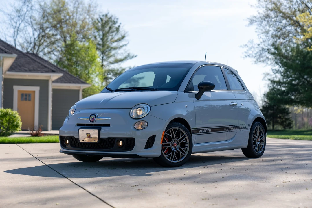 2017 Fiat Abarth 500 - Image 5 of 31