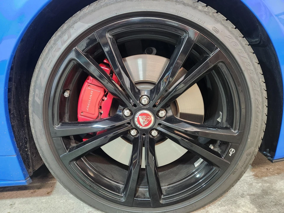 2017 Jaguar F-Type SVR 1st Gen - Image 20 of 31