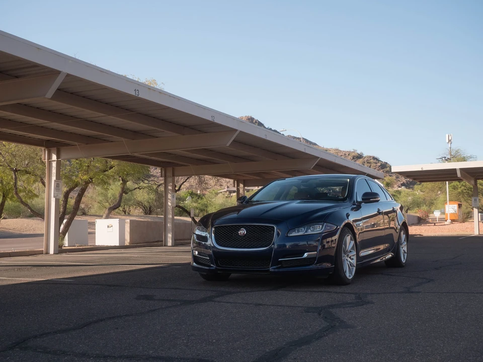 2017 Jaguar X351 XJ - Image 18 of 31