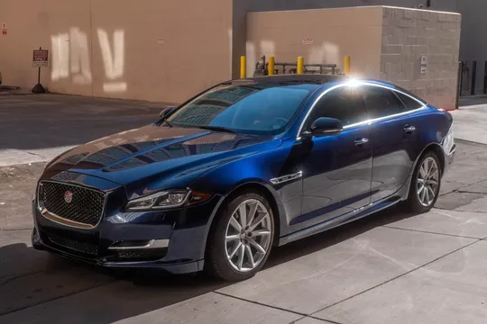 2017 Jaguar XJ R-Sport