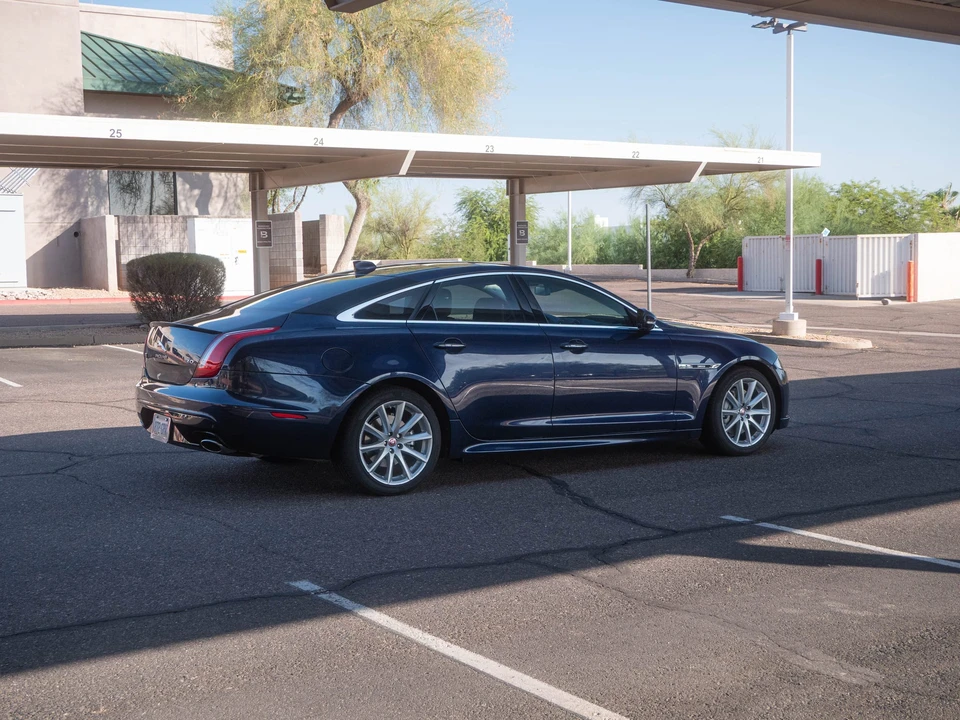 2017 Jaguar X351 XJ - Image 29 of 31