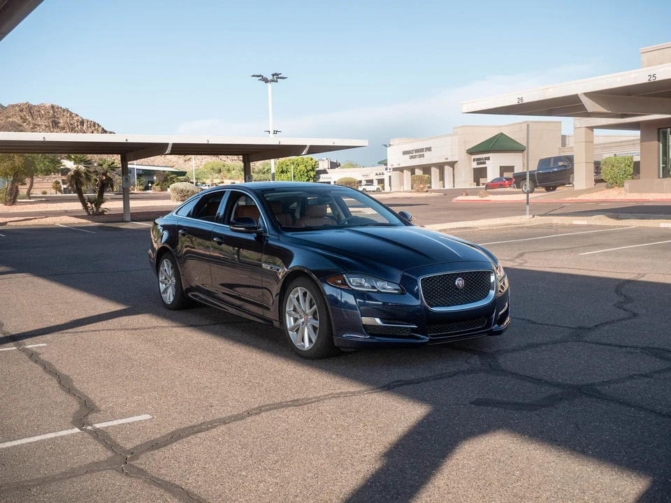 2017 Jaguar X351 XJ - Image 3 of 31