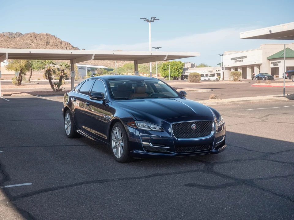 2017 Jaguar X351 XJ - Image 5 of 31