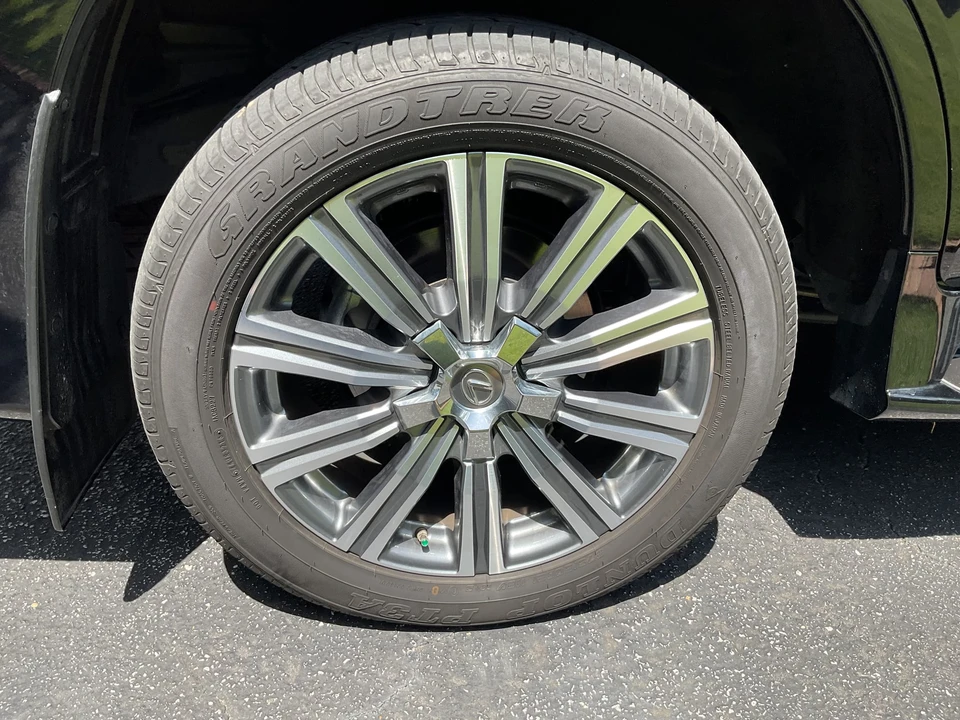 2017 Lexus LX 3rd Gen - Image 20 of 31