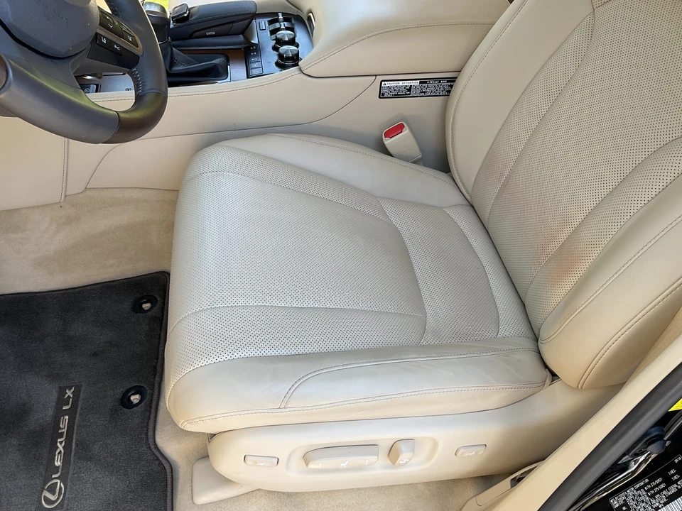 2017 Lexus LX 3rd Gen - Image 27 of 31