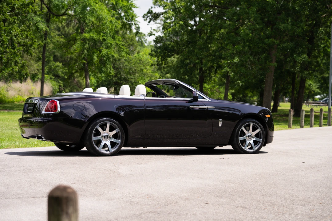 2017 Rolls-Royce Dawn - Image 14 of 31