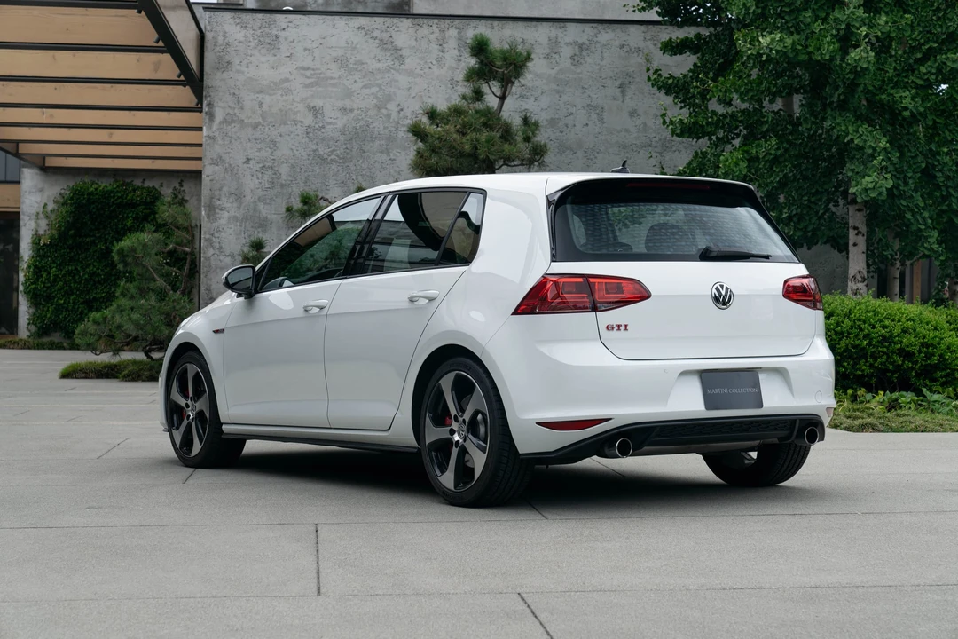 2017 Volkswagen GTI Mk7 - Image 23 of 31