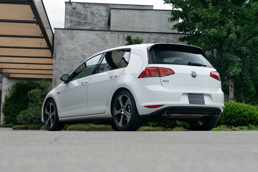 2017 Volkswagen GTI Mk7 - Image 24 of 31