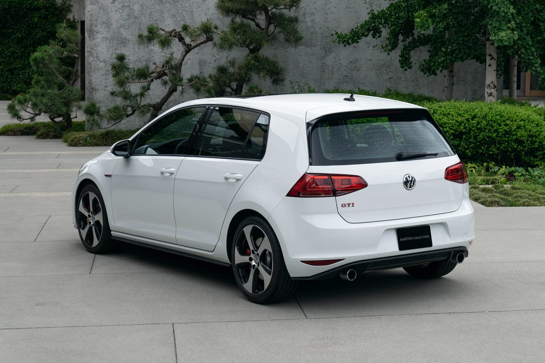 2017 Volkswagen GTI Mk7 - Image 22 of 31