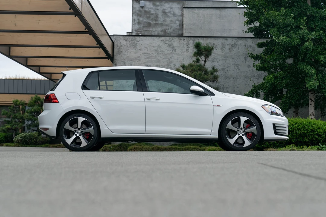 2017 Volkswagen GTI Mk7 - Image 14 of 31