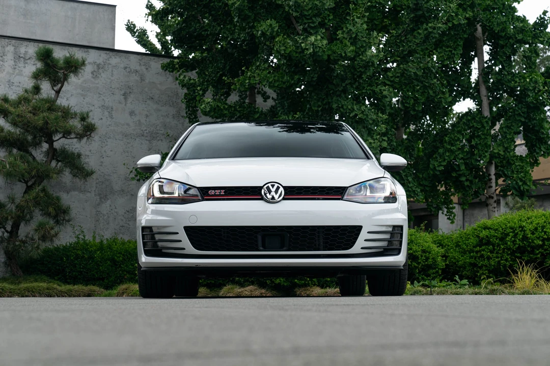 2017 Volkswagen GTI Mk7 - Image 7 of 31