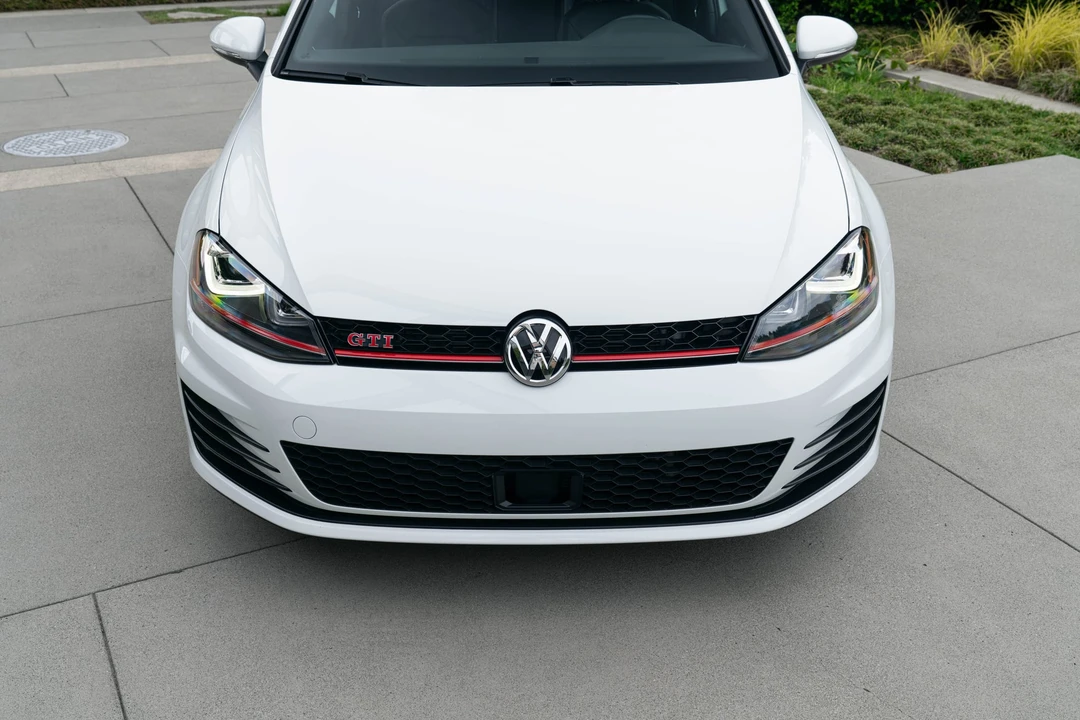 2017 Volkswagen GTI Mk7 - Image 28 of 31