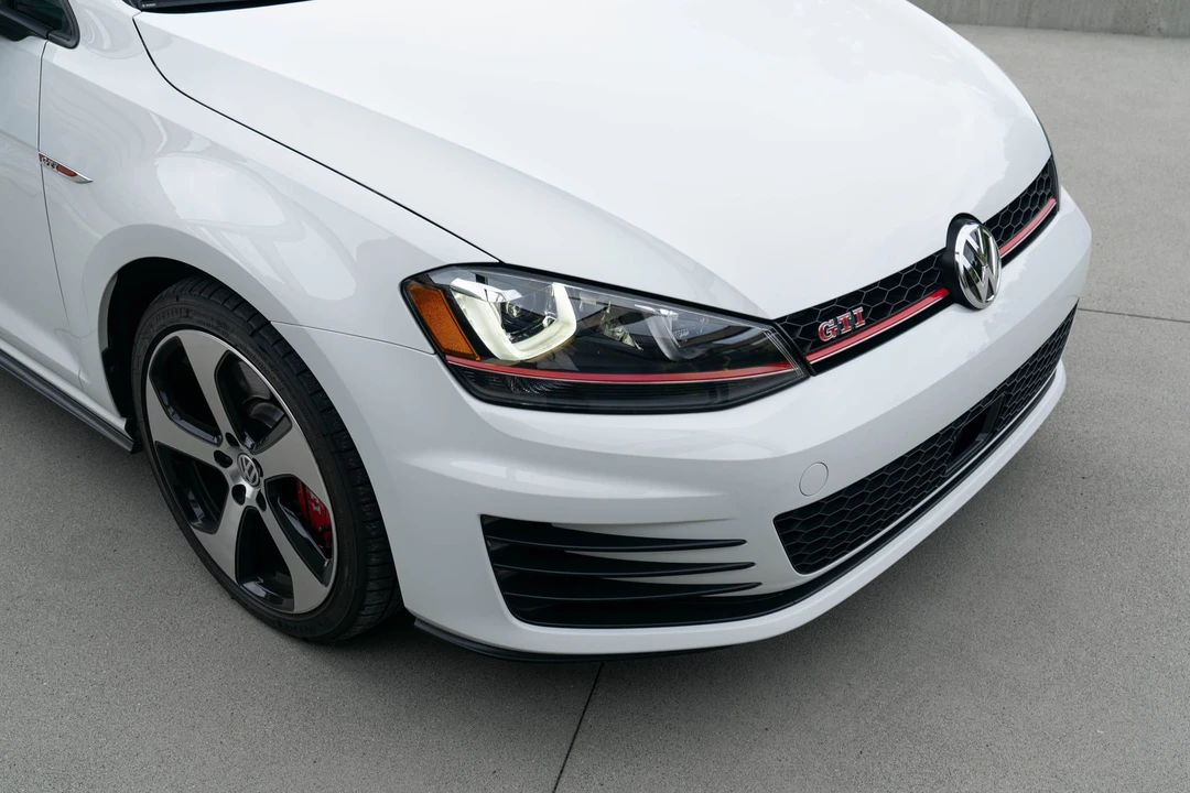 2017 Volkswagen GTI Mk7 - Image 29 of 31