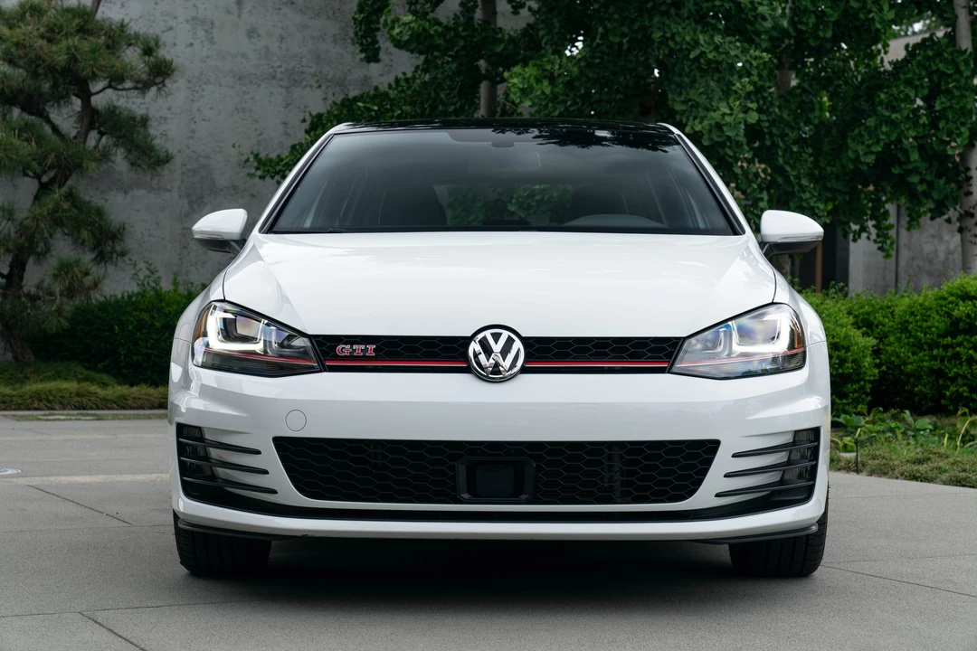 2017 Volkswagen GTI Mk7 - Image 8 of 31