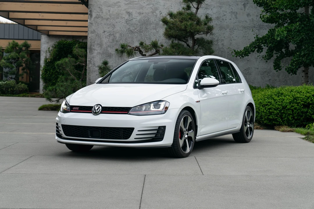 2017 Volkswagen GTI Mk7 - Image 3 of 31