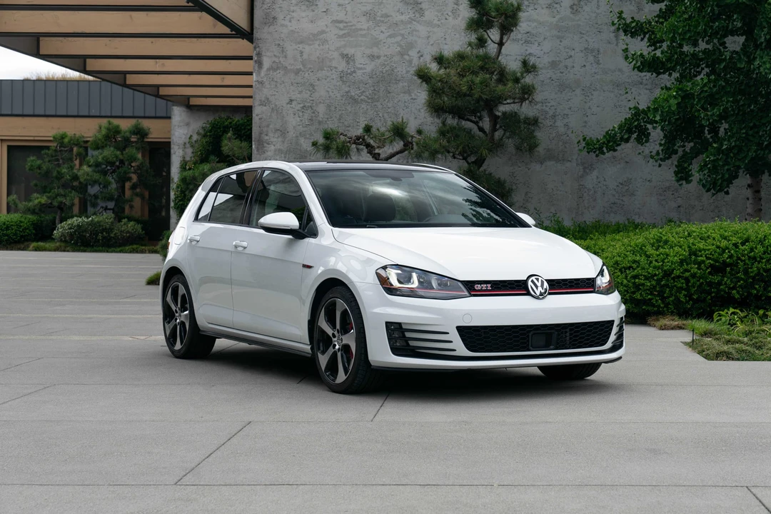 2017 Volkswagen GTI Mk7 - Image 9 of 31
