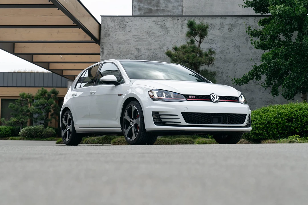2017 Volkswagen GTI Mk7 - Image 11 of 31