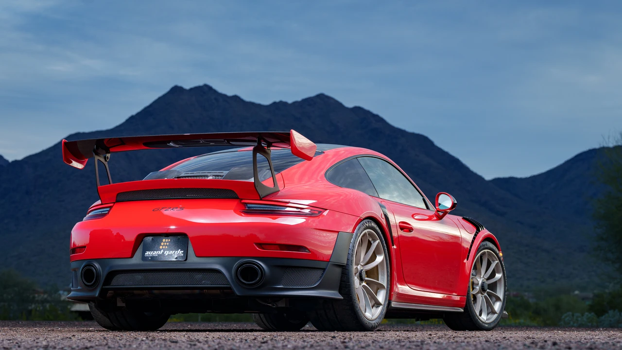 2018 Porsche 991 GT2 RS - Image 25 of 31