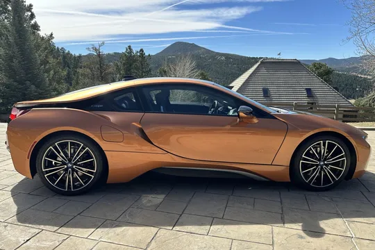 2019 BMW i8 - Image 3 of 6