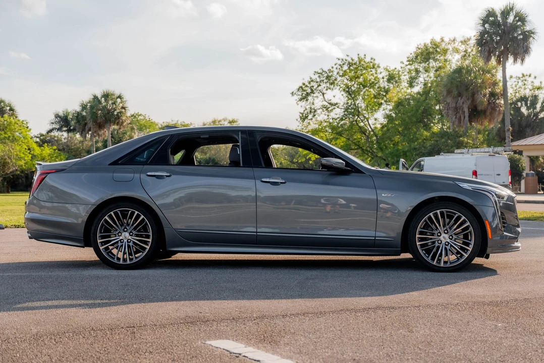2020 Cadillac CT6-V - Image 8 of 31