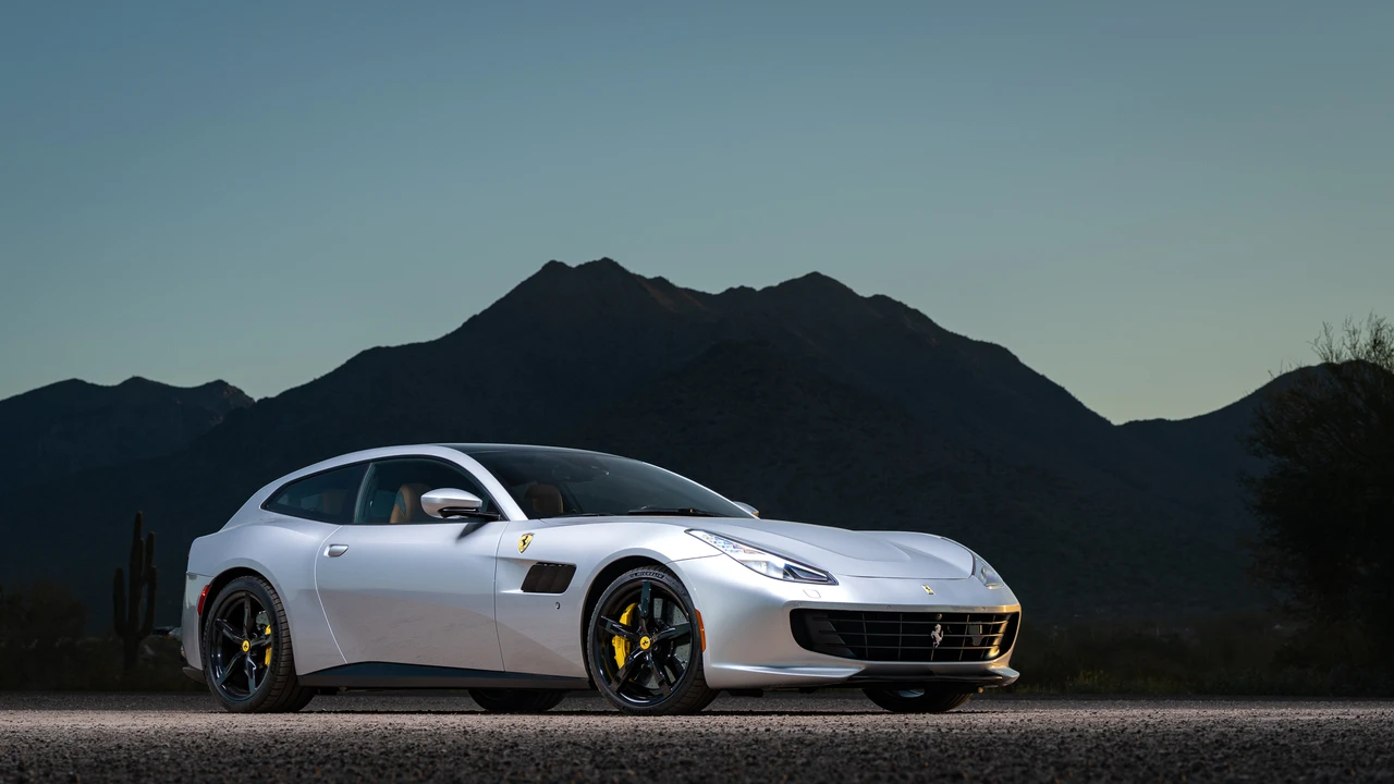 2020 Ferrari GTC4Lusso - Image 14 of 31