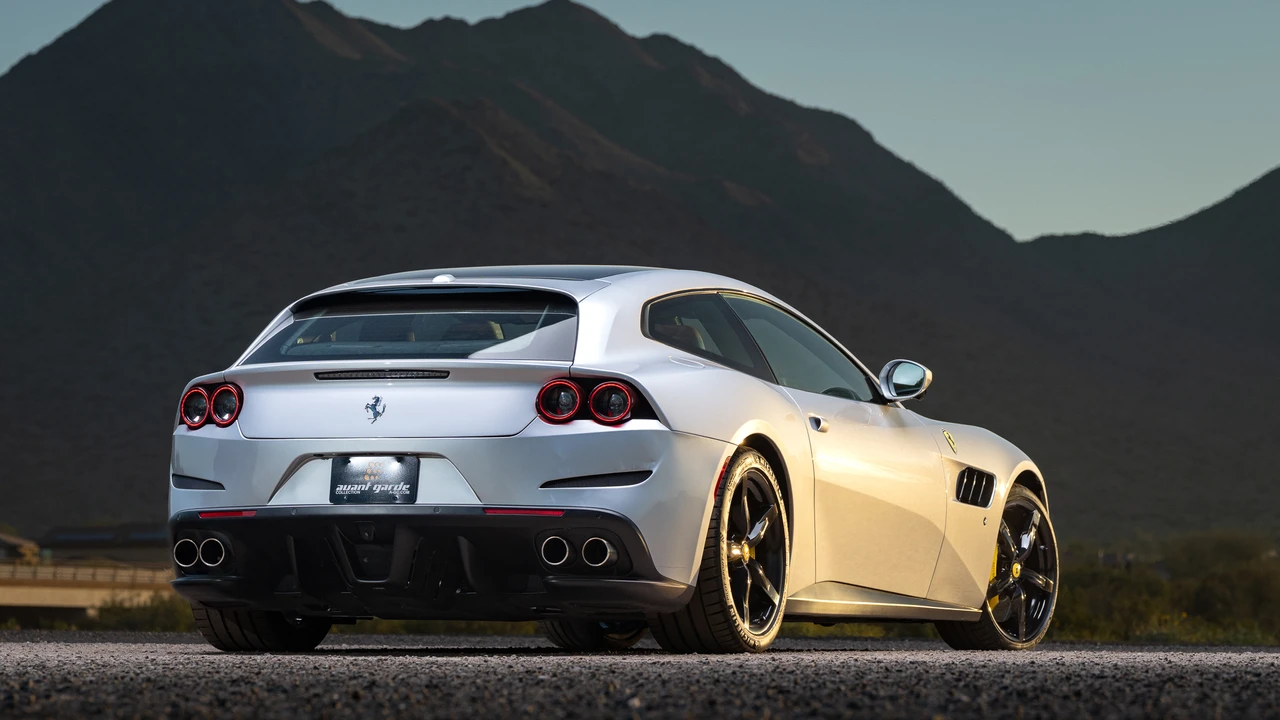 2020 Ferrari GTC4Lusso - Image 23 of 31