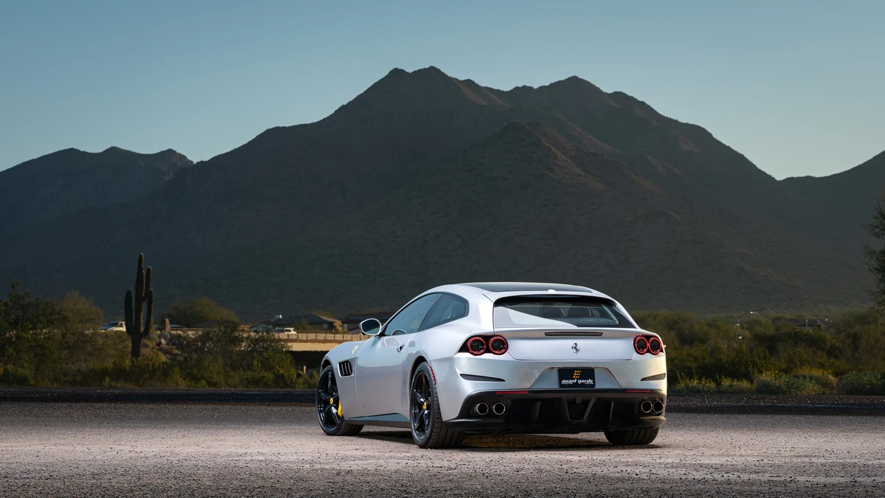 2020 Ferrari GTC4Lusso - Image 27 of 31