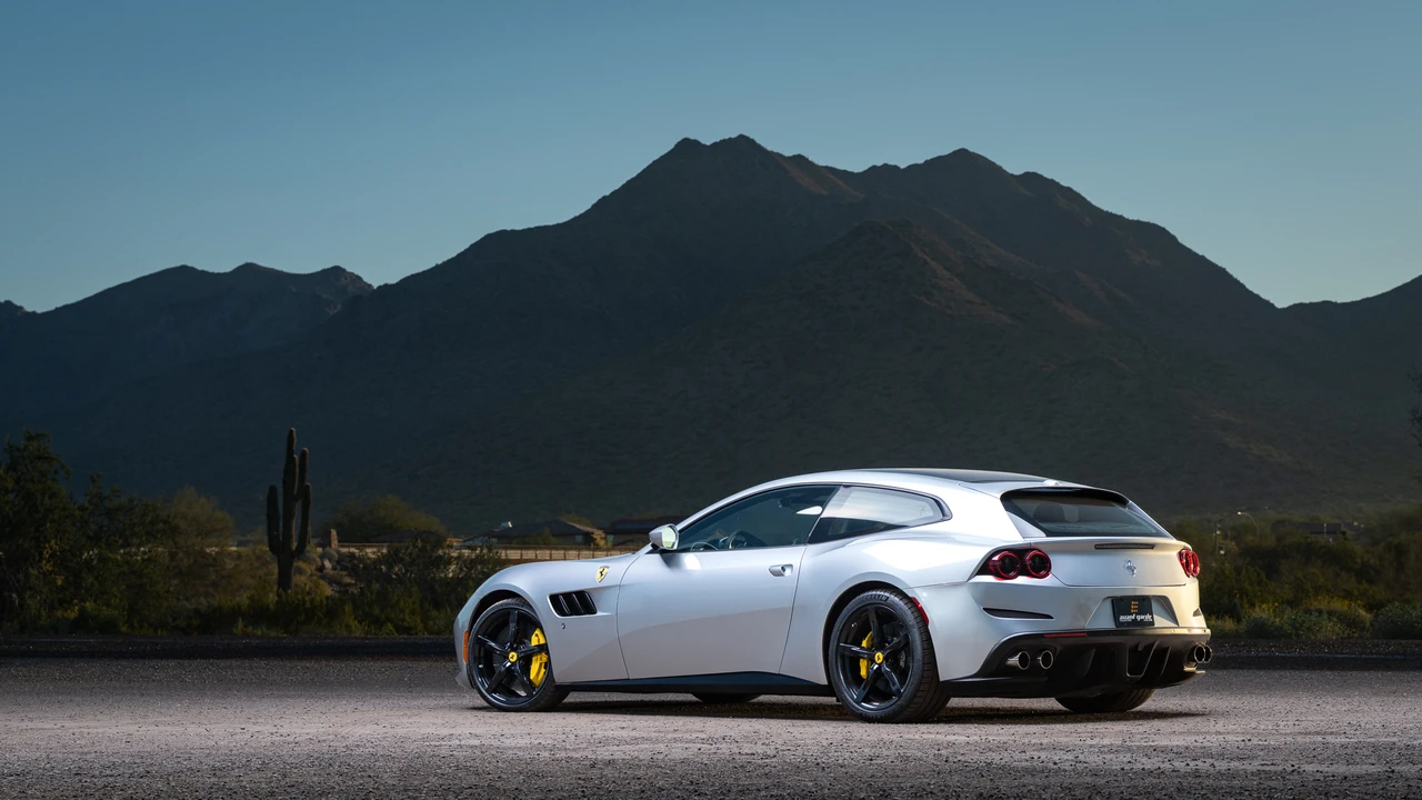 2020 Ferrari GTC4Lusso - Image 29 of 31