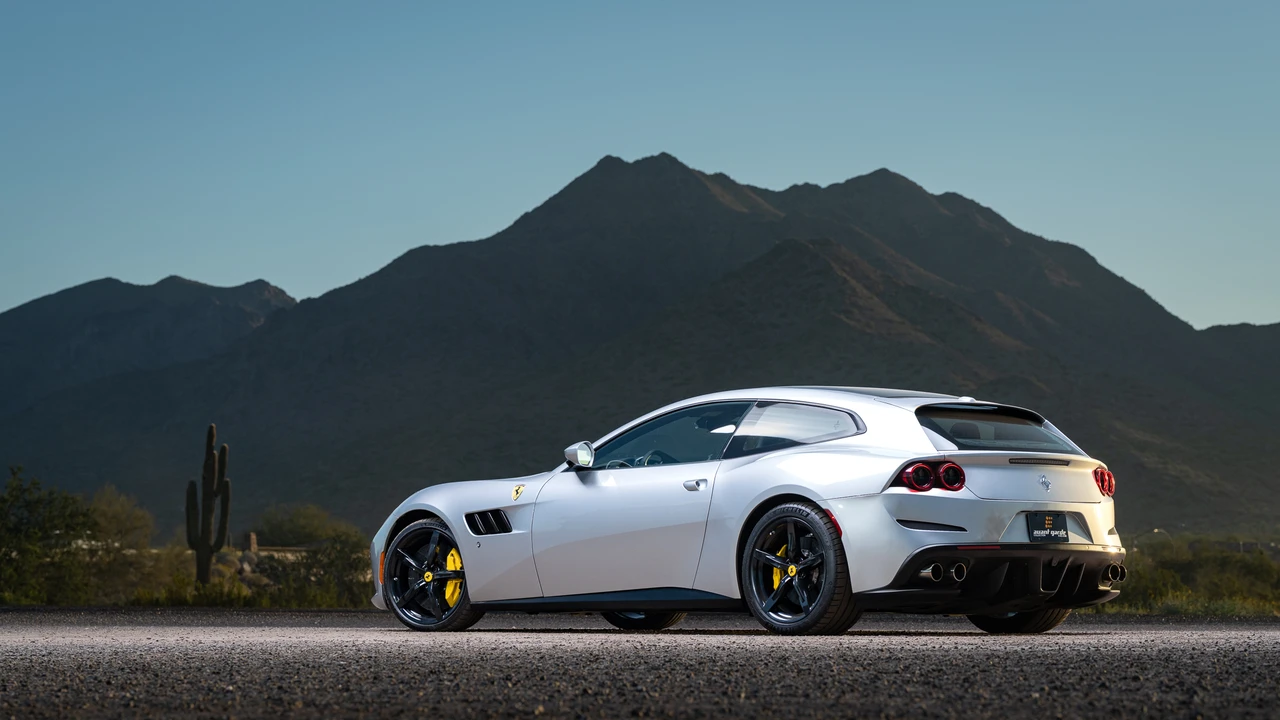 2020 Ferrari GTC4Lusso - Image 30 of 31