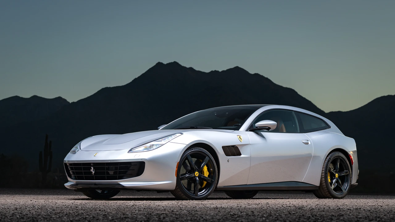 2020 Ferrari GTC4Lusso - Image 5 of 31