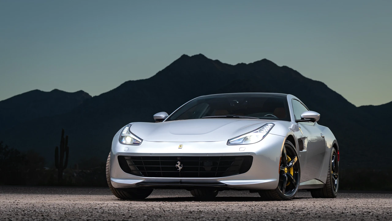 2020 Ferrari GTC4Lusso - Image 7 of 31