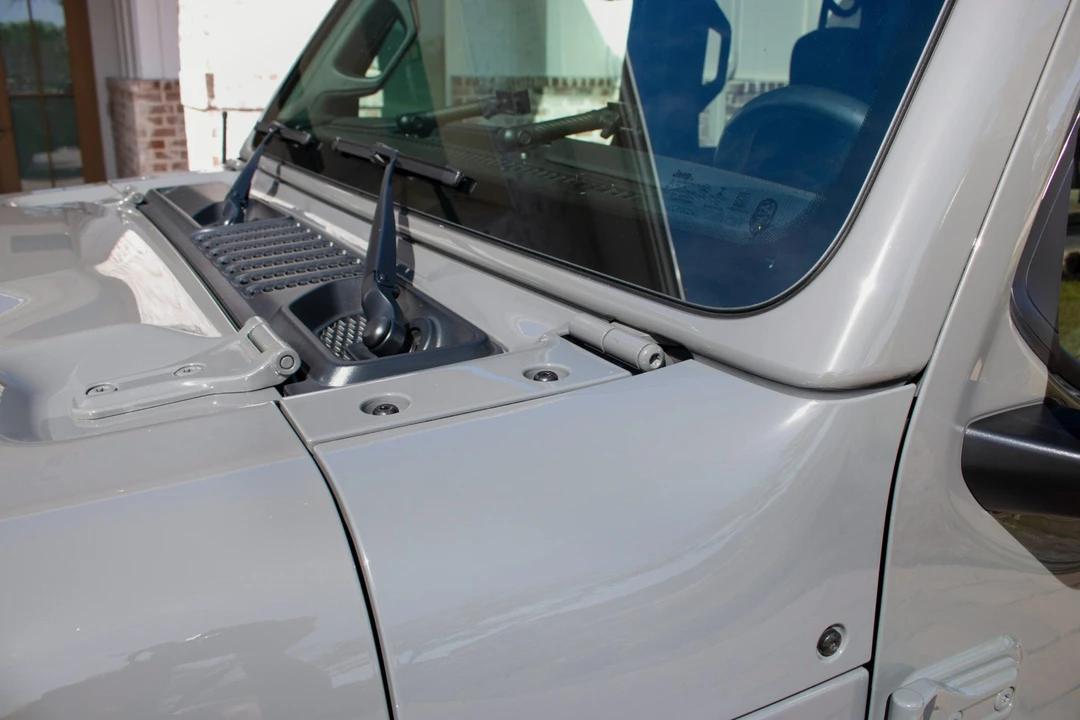 2022 Jeep JL Wrangler - Image 19 of 31