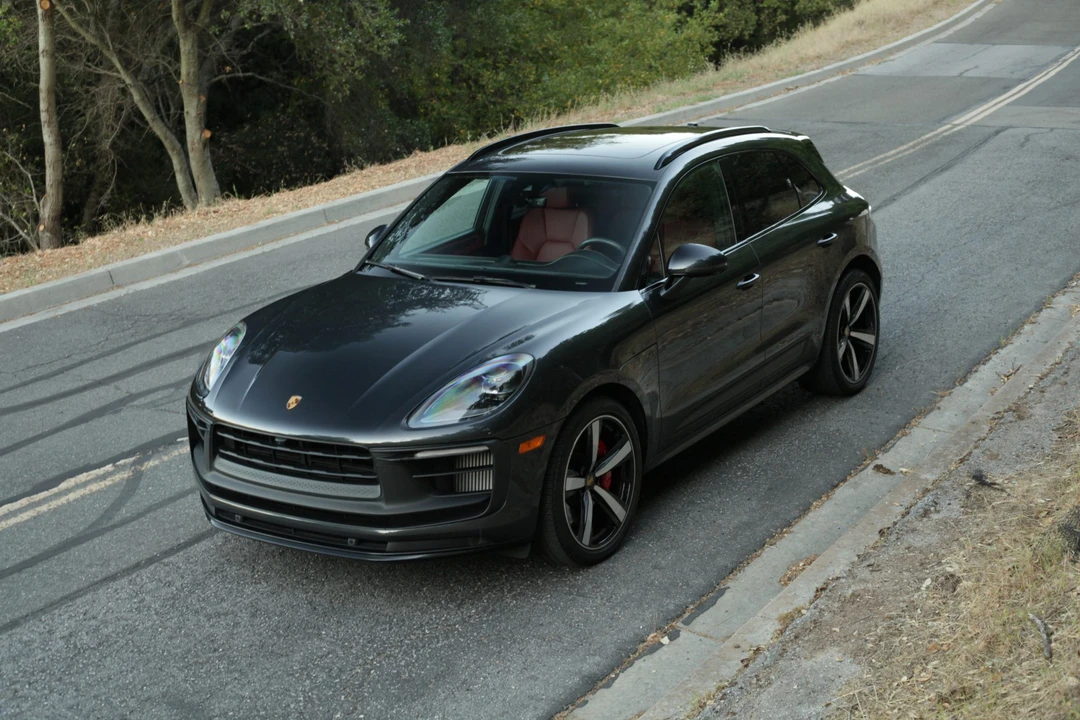 2022 Porsche Macan GTS - Image 17 of 31