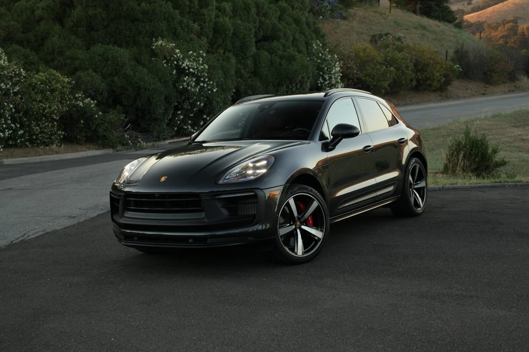 2022 Porsche Macan GTS - Image 24 of 31