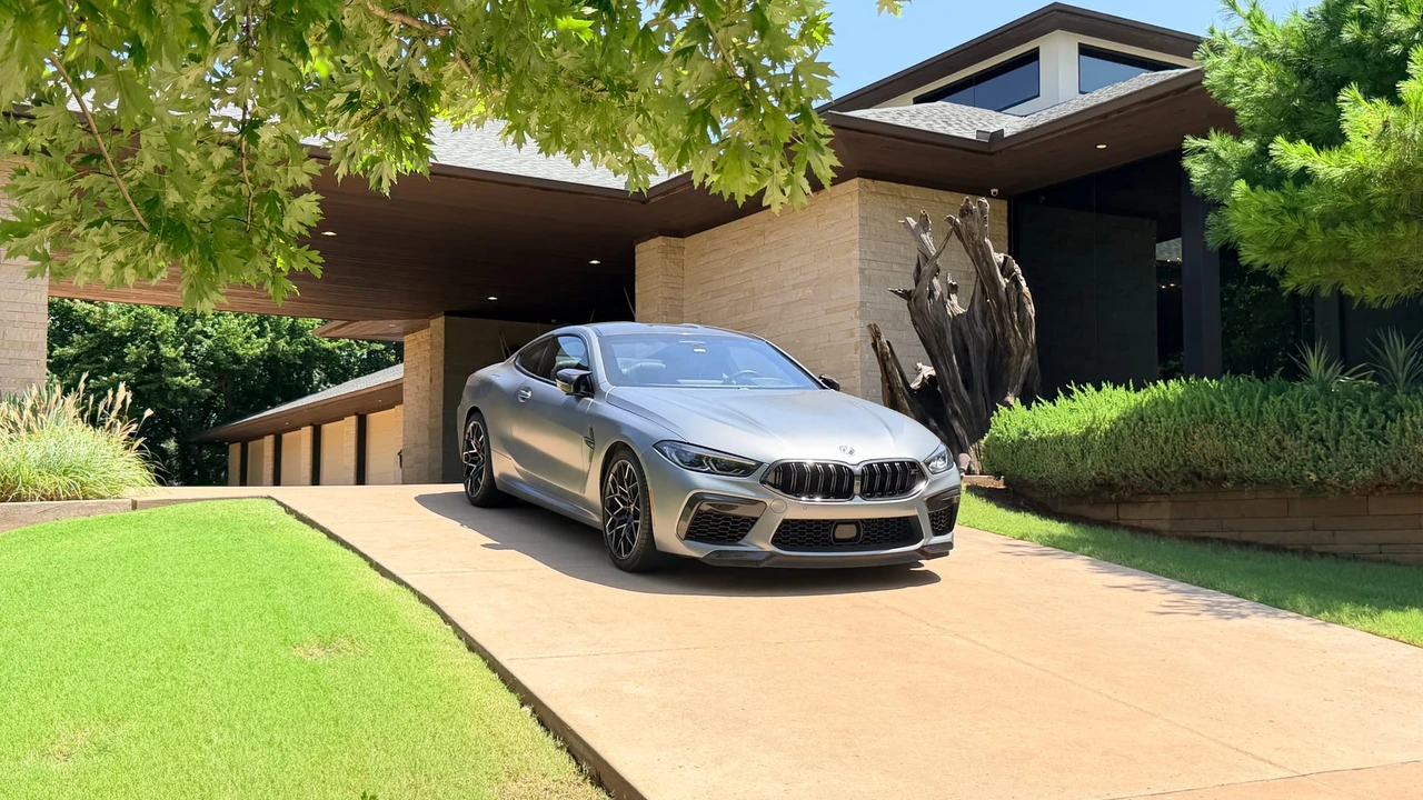 2023 BMW M8 - Image 14 of 31