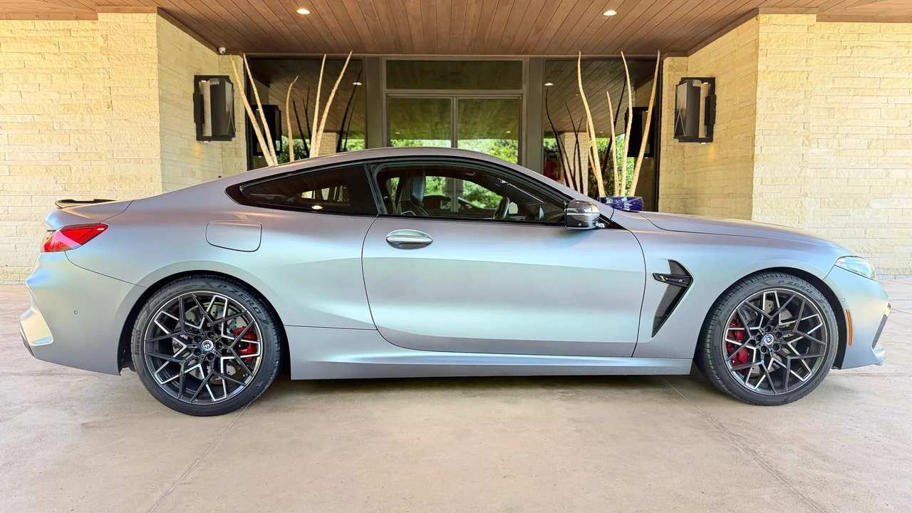 2023 BMW M8 - Image 19 of 31