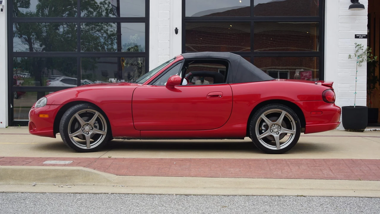 2004 Mazda NB Mazdaspeed MX-5 Miata - Image 15 of 31