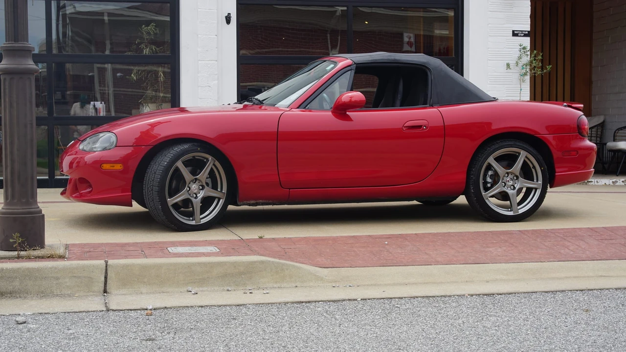 2004 Mazda NB Mazdaspeed MX-5 Miata - Image 13 of 31