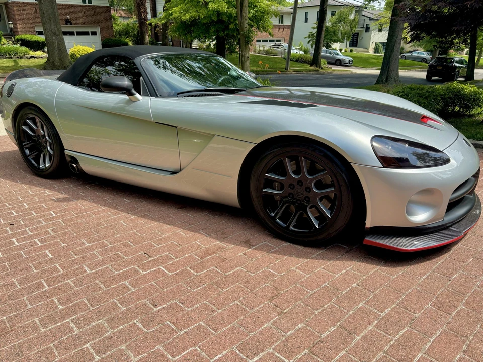 2003 Dodge Viper 3rd Gen - Image 14 of 31