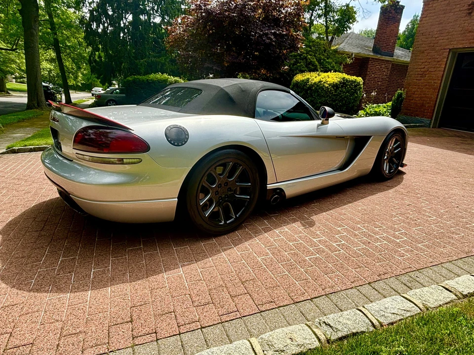 2003 Dodge Viper 3rd Gen - Image 12 of 31