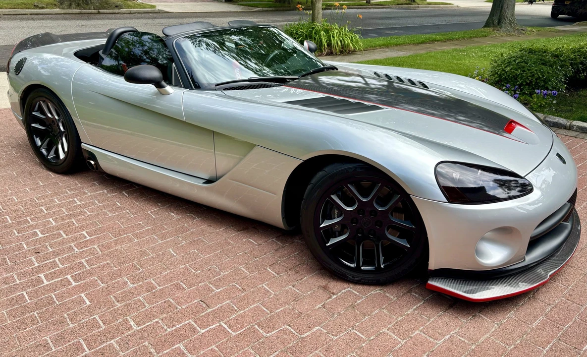 2003 Dodge Viper 3rd Gen - Image 16 of 31
