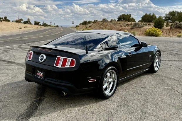 2012 Ford S197 Mustang - Image 2 of 7